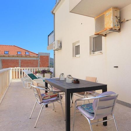 Apartments By The Sea Businci, Ciovo - 9450 Trogir Exterior foto