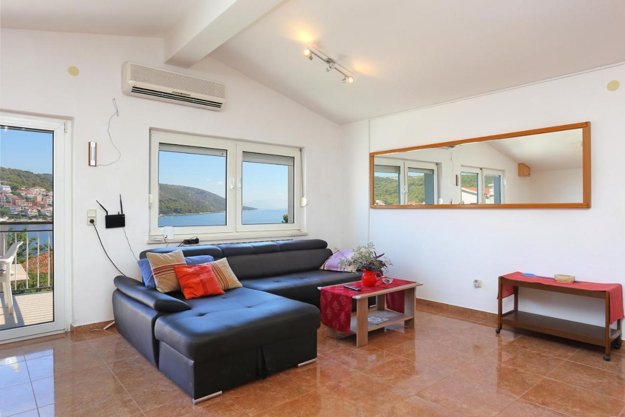 Apartments By The Sea Businci, Ciovo - 9450 Trogir Exterior foto