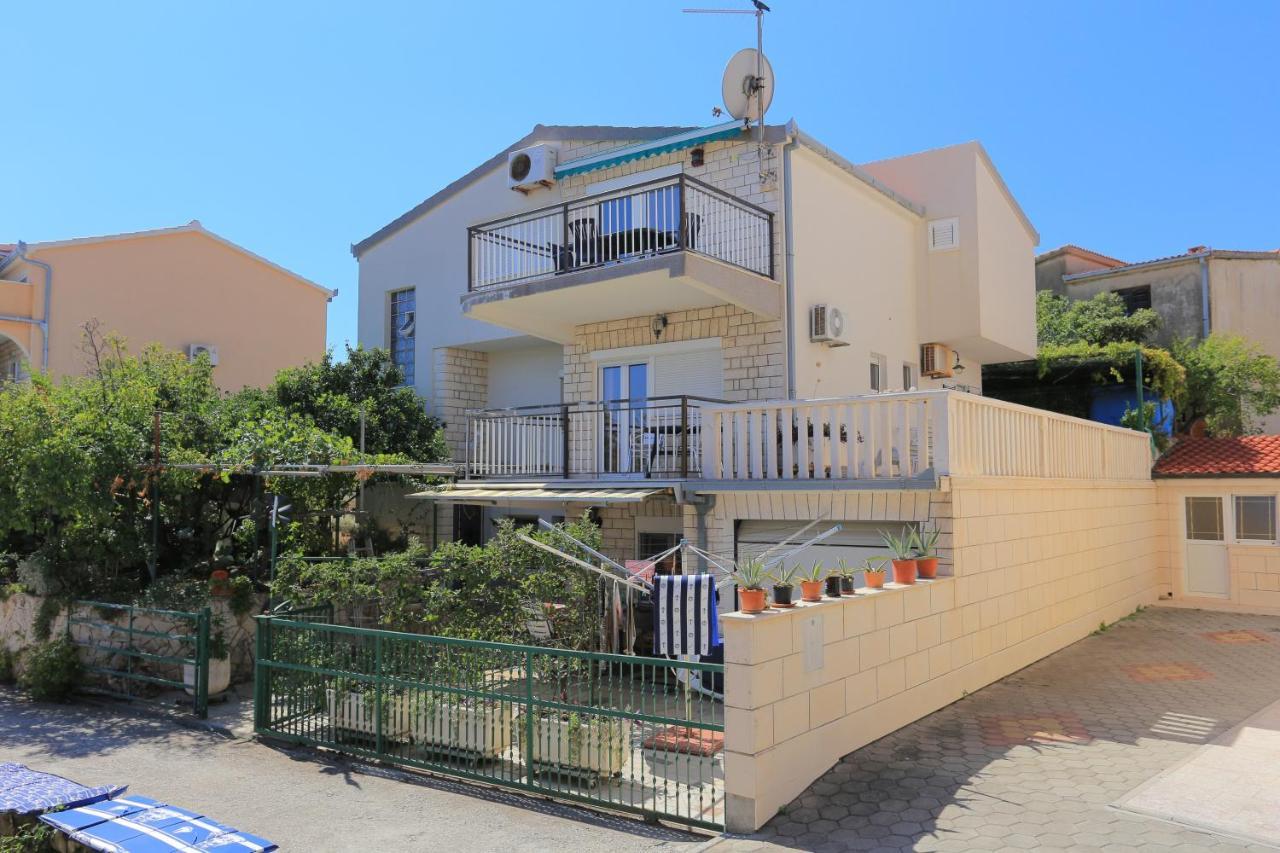 Apartments By The Sea Businci, Ciovo - 9450 Trogir Exterior foto