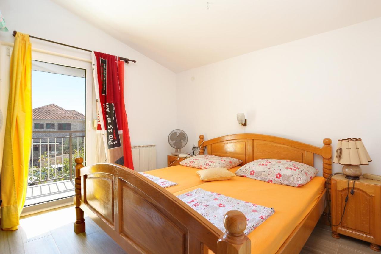 Apartments By The Sea Businci, Ciovo - 9450 Trogir Exterior foto