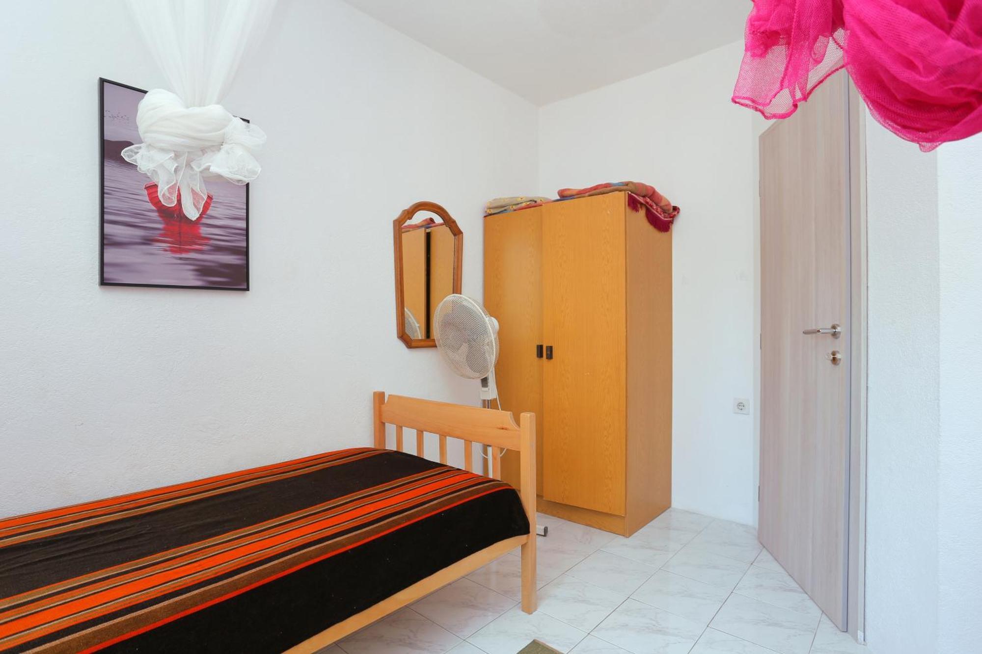 Apartments By The Sea Businci, Ciovo - 9450 Trogir Habitación foto